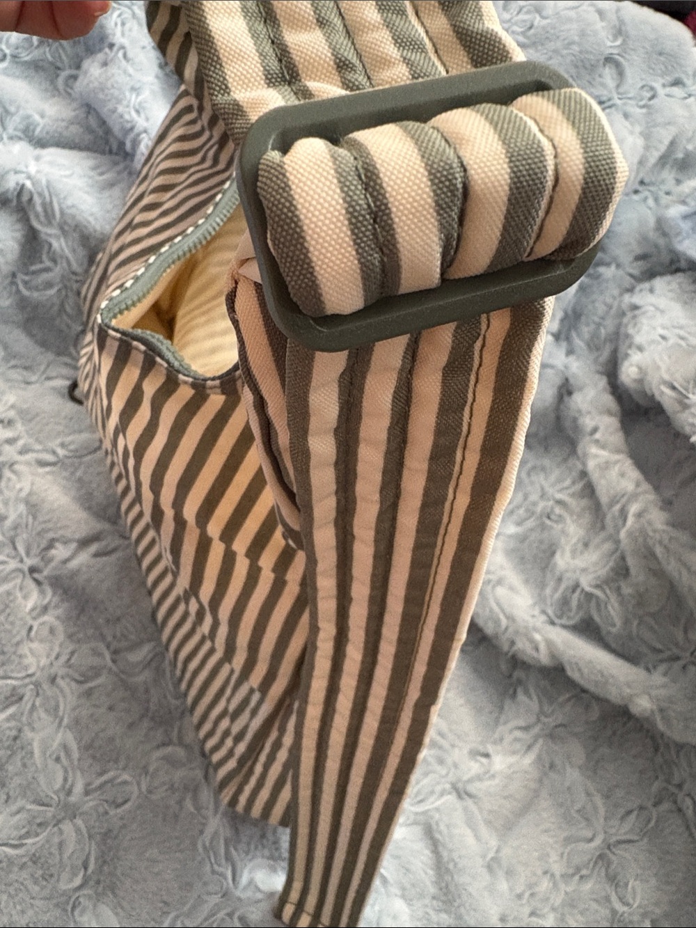 Baggu Nylon shoulder bag NWT condition Sage Stripe - Picture 4 of 5